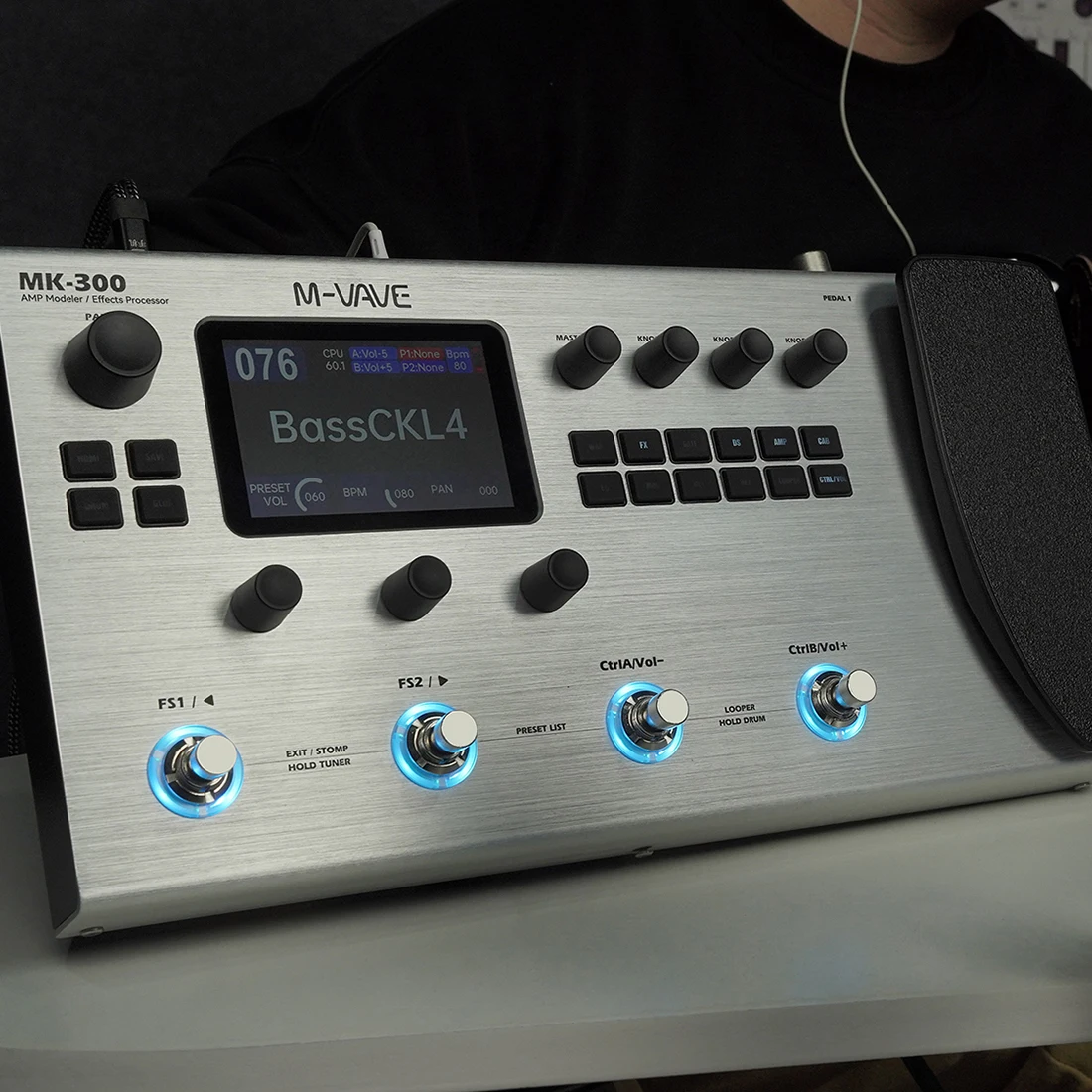 M-VAVE Guitar Multi-Effect Pro - đánh giá và giá Dobro Resonator Guitar